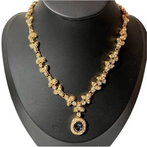 New Fifth Avenue necklace
Austrian crystal
Blue Pendant
Lead & nickel free